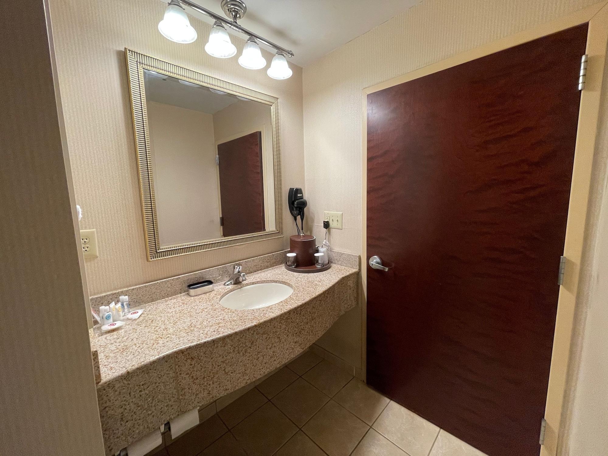 Comfort Suites East Brunswick - South River Extérieur photo