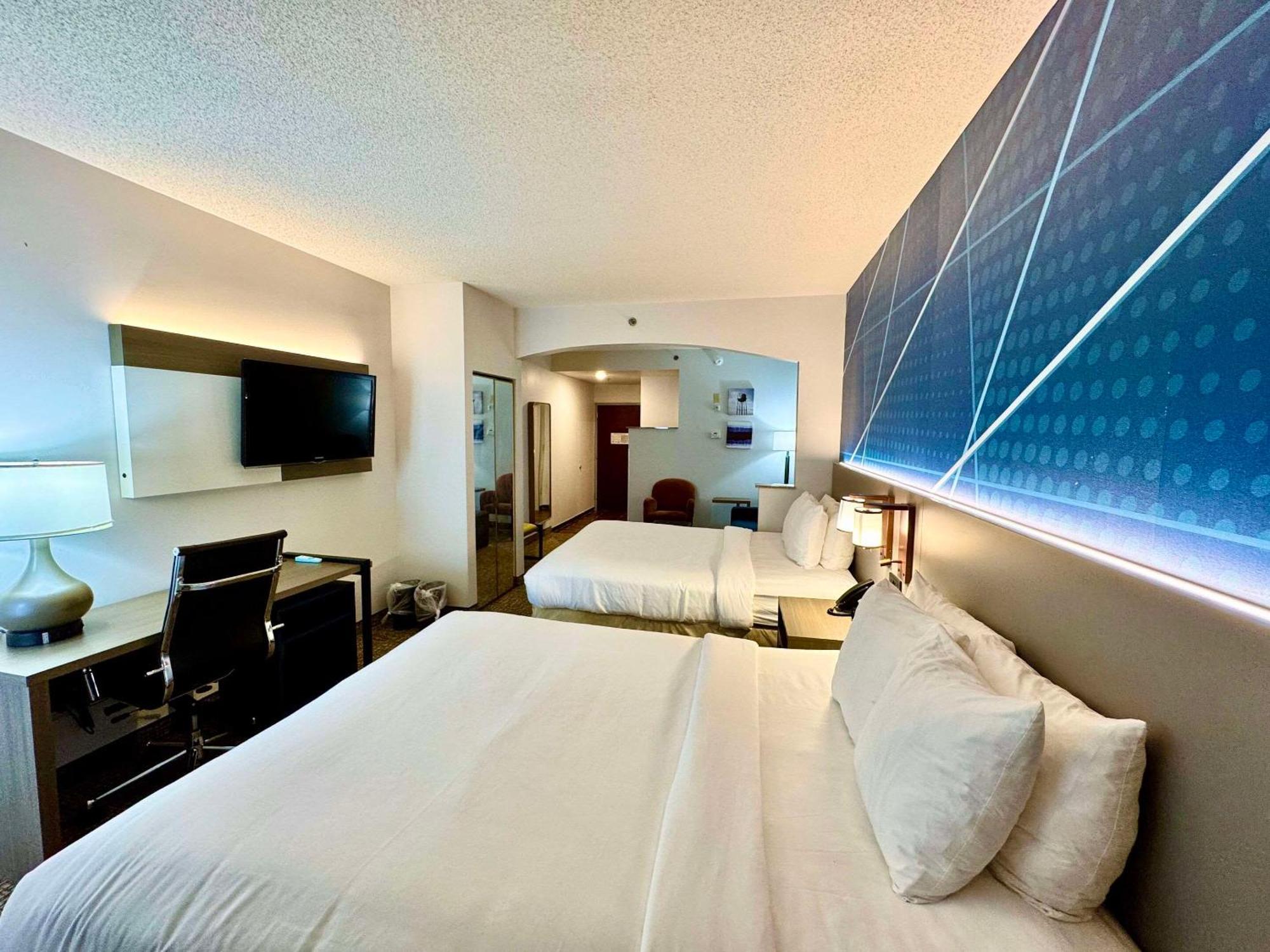 Comfort Suites East Brunswick - South River Extérieur photo
