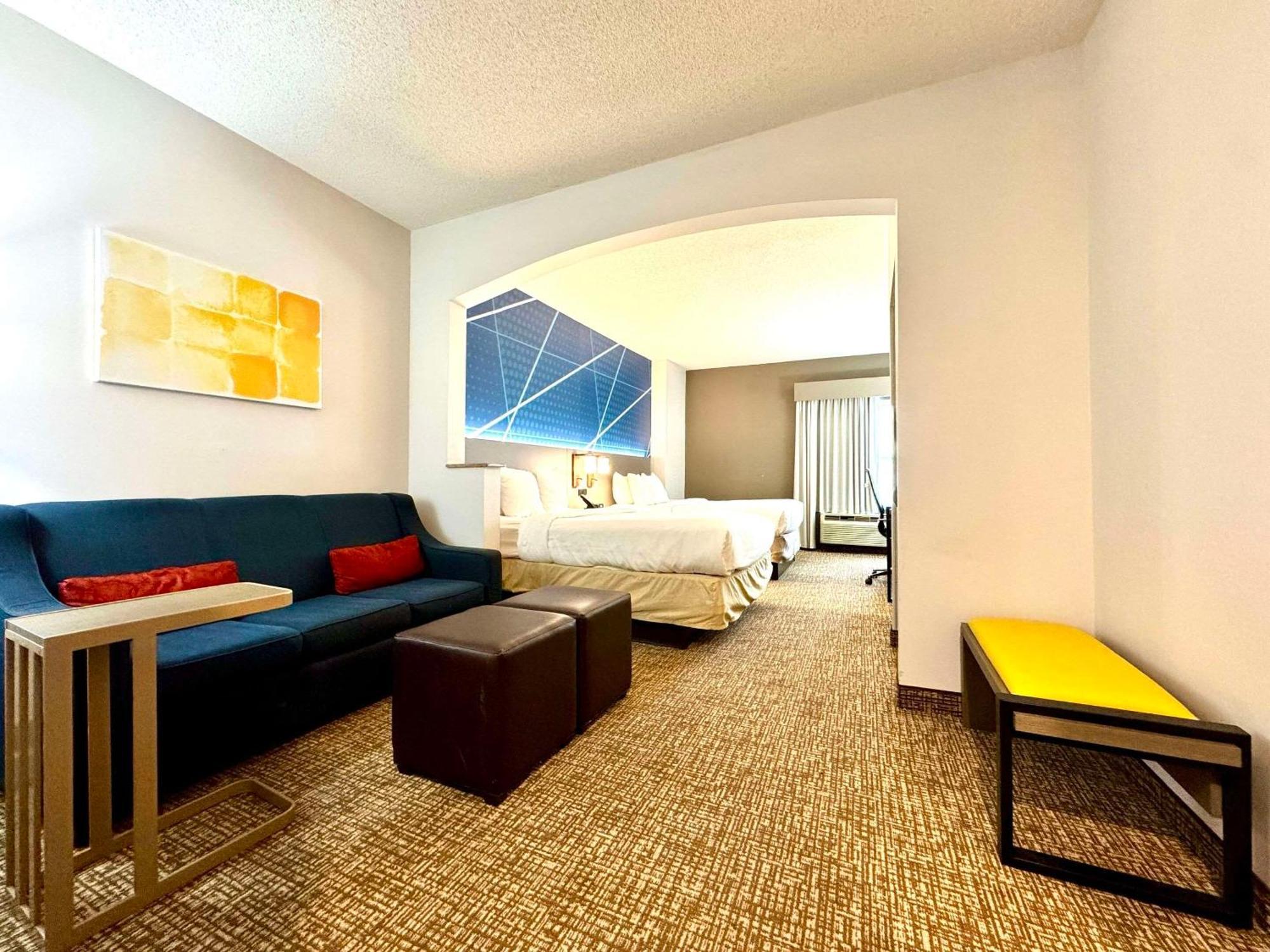 Comfort Suites East Brunswick - South River Extérieur photo