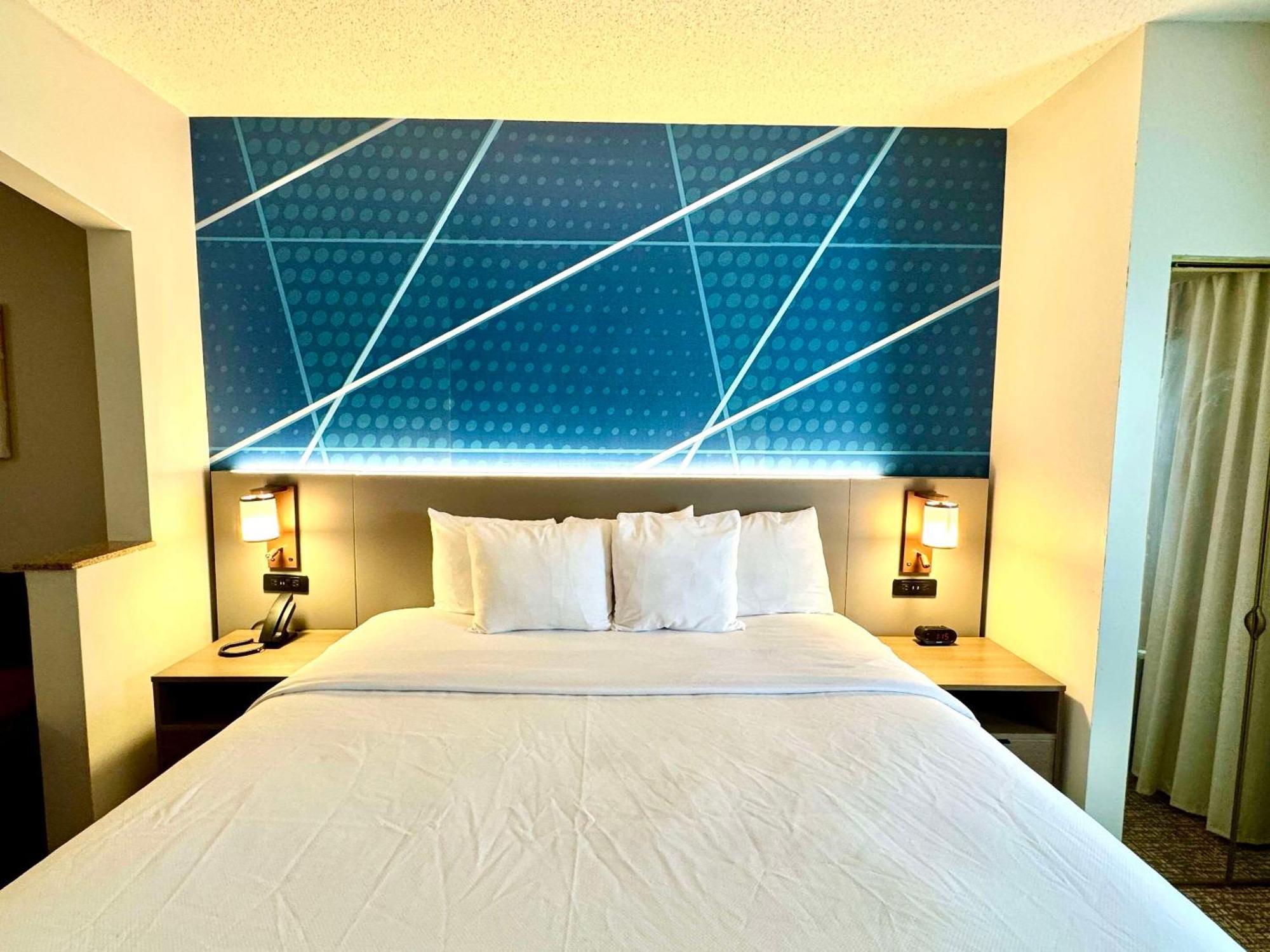 Comfort Suites East Brunswick - South River Extérieur photo