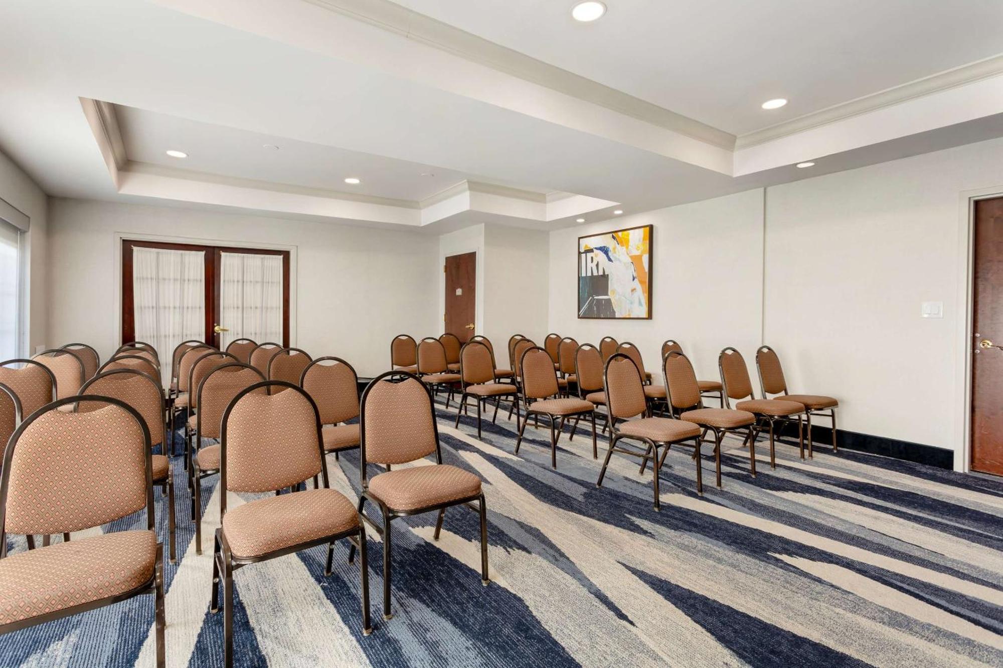 Comfort Suites East Brunswick - South River Extérieur photo