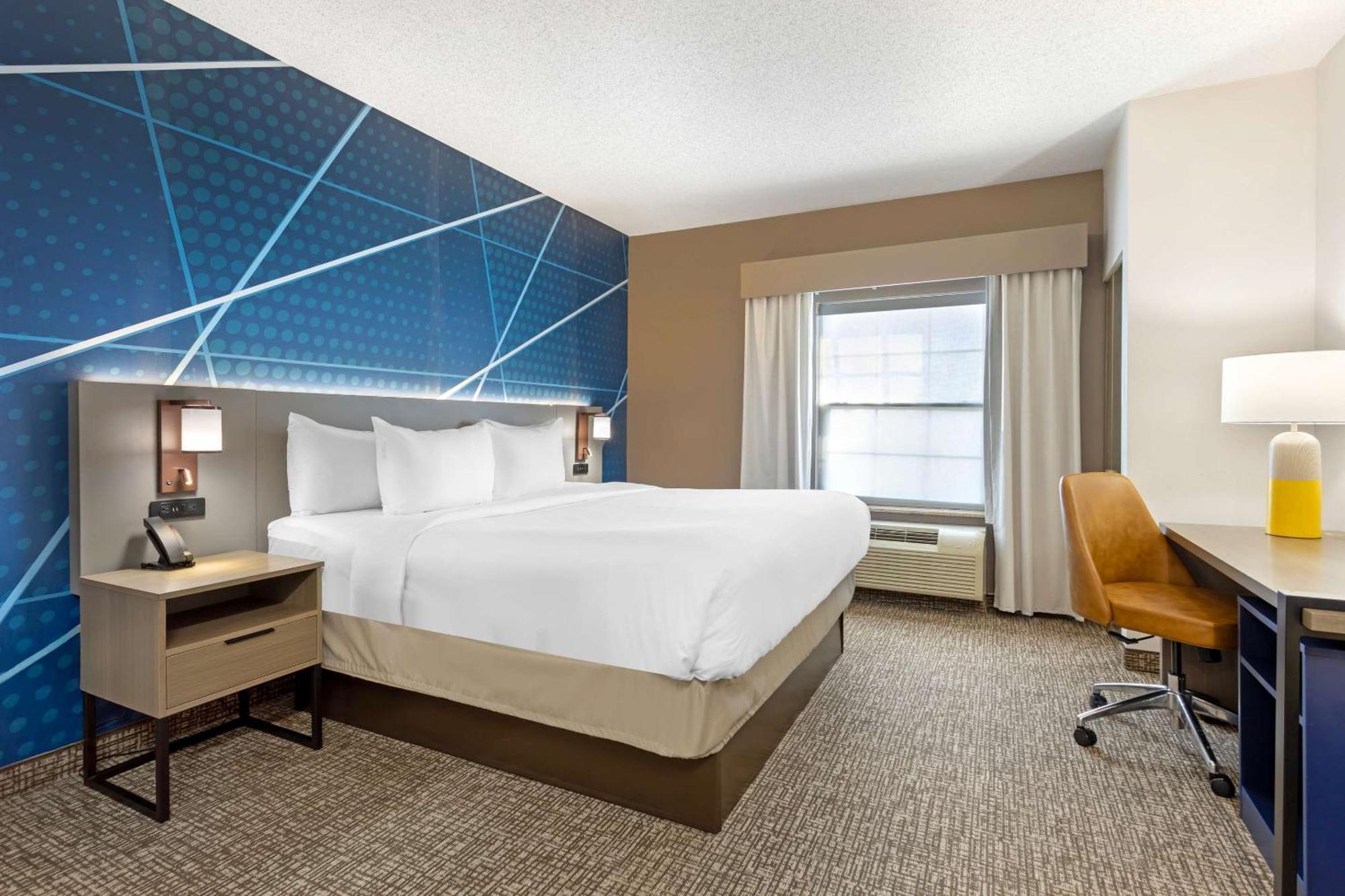 Comfort Suites East Brunswick - South River Extérieur photo