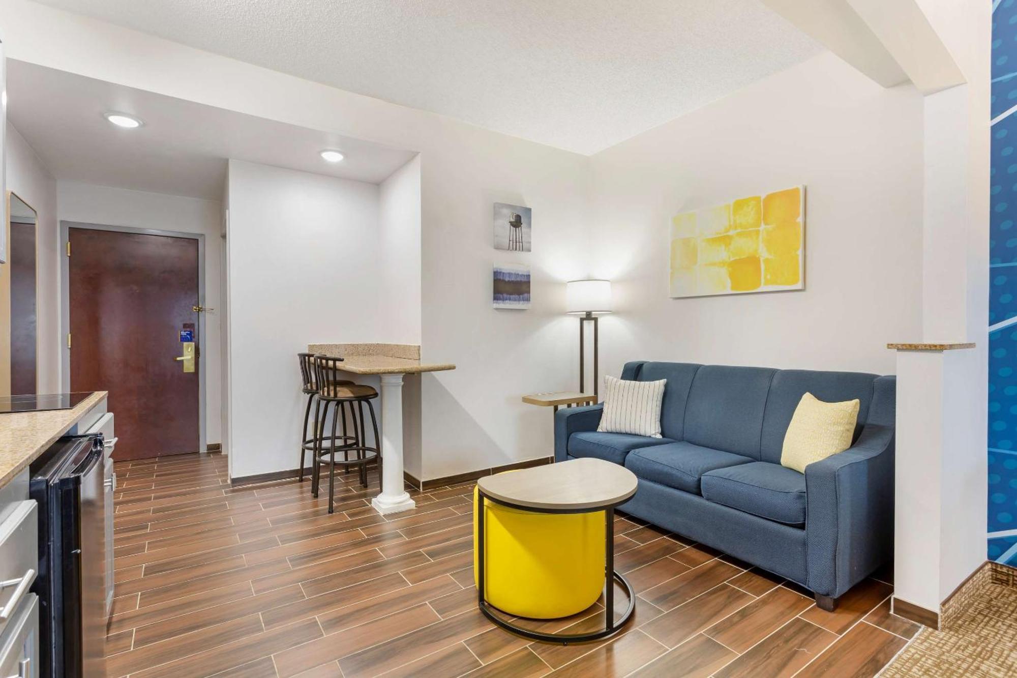Comfort Suites East Brunswick - South River Extérieur photo