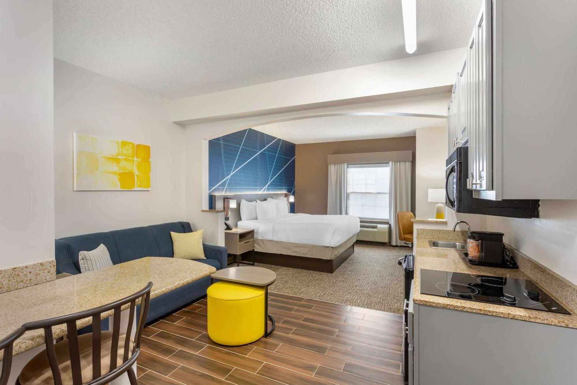 Comfort Suites East Brunswick - South River Extérieur photo