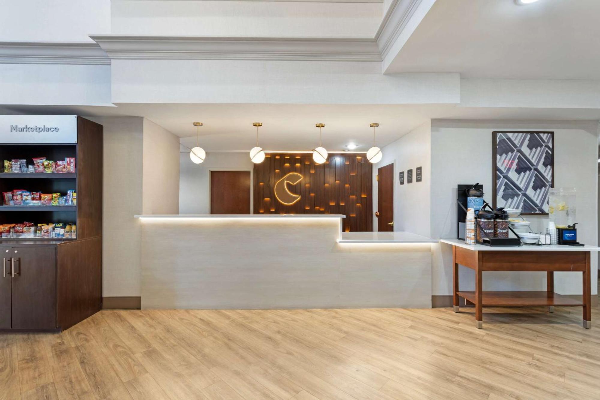 Comfort Suites East Brunswick - South River Extérieur photo