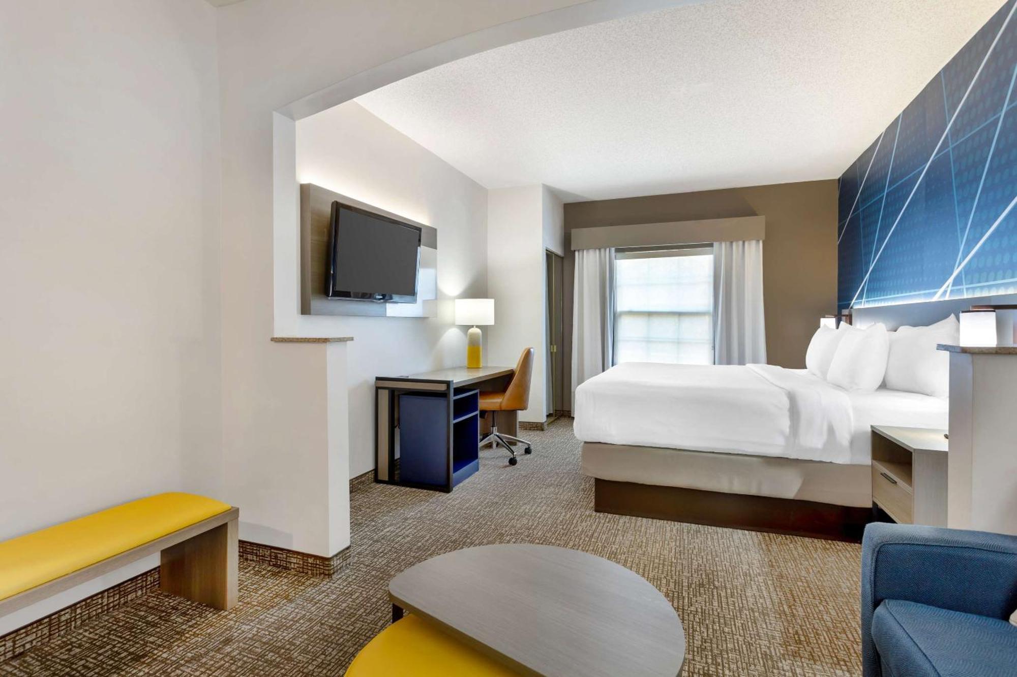 Comfort Suites East Brunswick - South River Extérieur photo